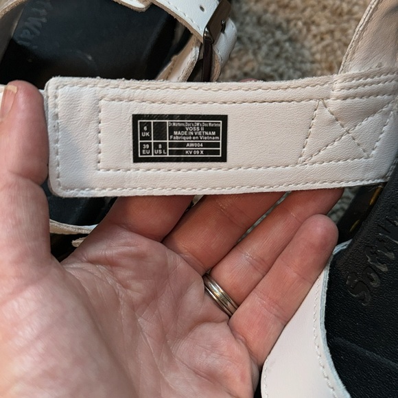 Dr Martens VOSS II WOMEN'S LEATHER STRAP SANDALS Doc Martens White Chunky - Picture 10 of 10